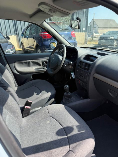 RENAULT CLIO CONFORT AUTHENTIQUE 1.4 i 1er main