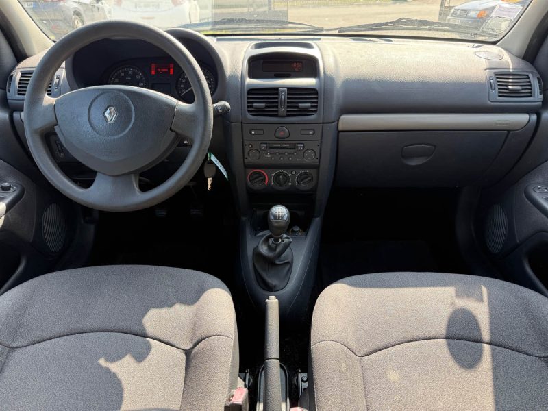 RENAULT CLIO CONFORT AUTHENTIQUE 1.4 i 1er main