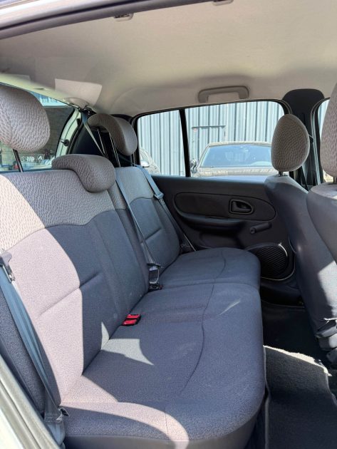 RENAULT CLIO CONFORT AUTHENTIQUE 1.4 i 1er main