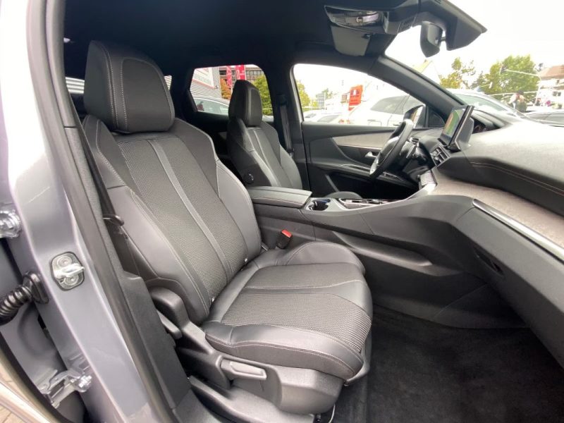 PEUGEOT 3008 HYBRID 136 GT – CAMÉRA 360° – RÉGULATEUR ADAPTATIF (ACC) – PNEUS TOUTES SAISONS 2024