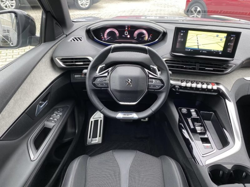 PEUGEOT 3008 HYBRID 136 GT – CAMÉRA 360° – RÉGULATEUR ADAPTATIF (ACC) – PNEUS TOUTES SAISONS 2024