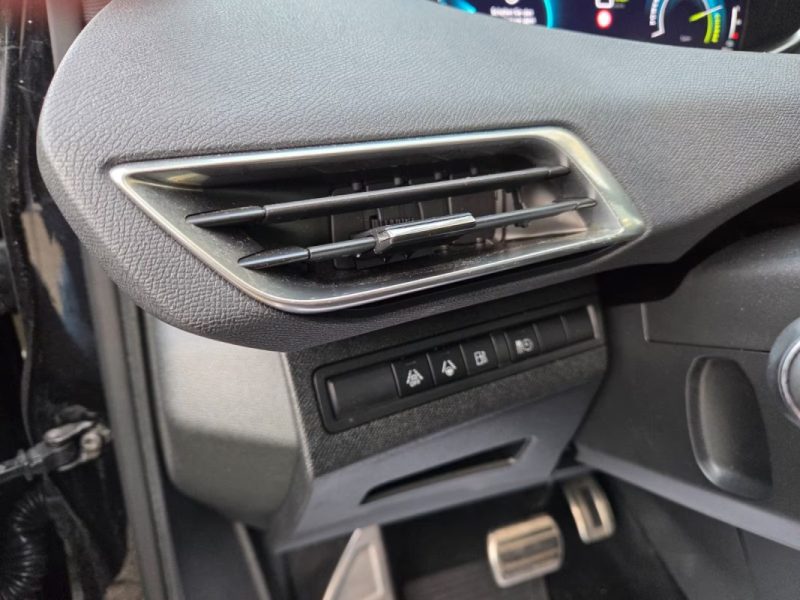 PEUGEOT 3008 HYBRID4 300 GT – 4 ROUES MOTRICES – SYSTÈME HI-FI FOCAL – AUTONOMIE ÉLECTRIQUE JUSQU\'À 66 KM 2022