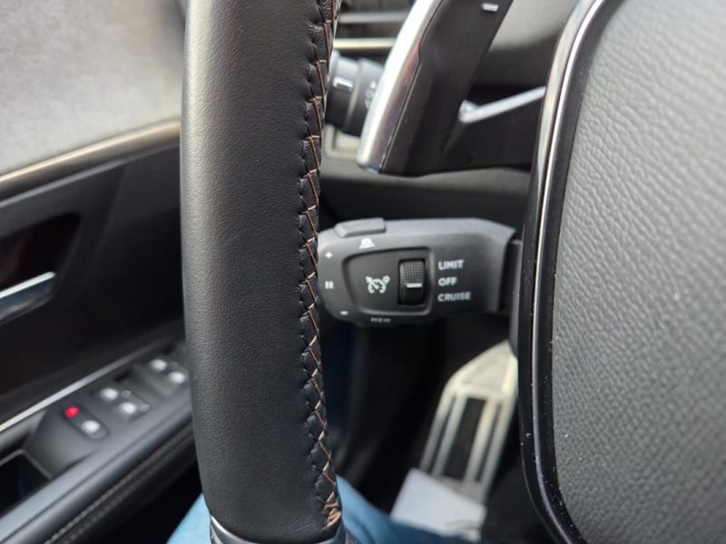 PEUGEOT 3008 HYBRID4 300 GT – 4 ROUES MOTRICES – SYSTÈME HI-FI FOCAL – AUTONOMIE ÉLECTRIQUE JUSQU\'À 66 KM 2022