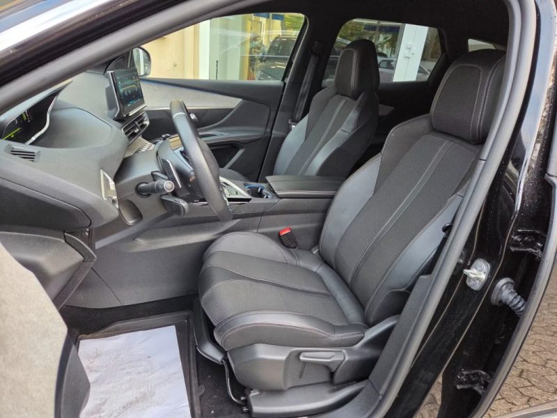 PEUGEOT 3008 HYBRID4 300 GT – 4 ROUES MOTRICES – SYSTÈME HI-FI FOCAL – AUTONOMIE ÉLECTRIQUE JUSQU\'À 66 KM 2022