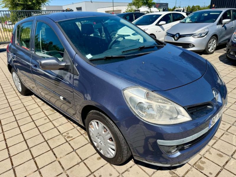 RENAULT CLIO III CONFORT DYNAMIQUE 1.5DCI 70CH