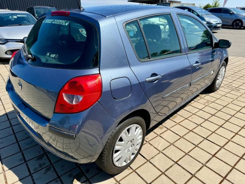 RENAULT CLIO III CONFORT DYNAMIQUE 1.5DCI 70CH