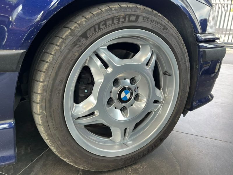 🚗 B.M.W. M3 3.2 💨 321 Ch 🔥 Sièges chauffants 🎵 Silencieux Supersprint ❄️ Climatisation