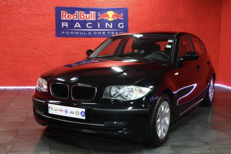 🟢 CarPlay Bmw série 1 118 D 143 cv / Multimédia / Ecran tactile / Garantie / Gps / Téléphone / Blue
