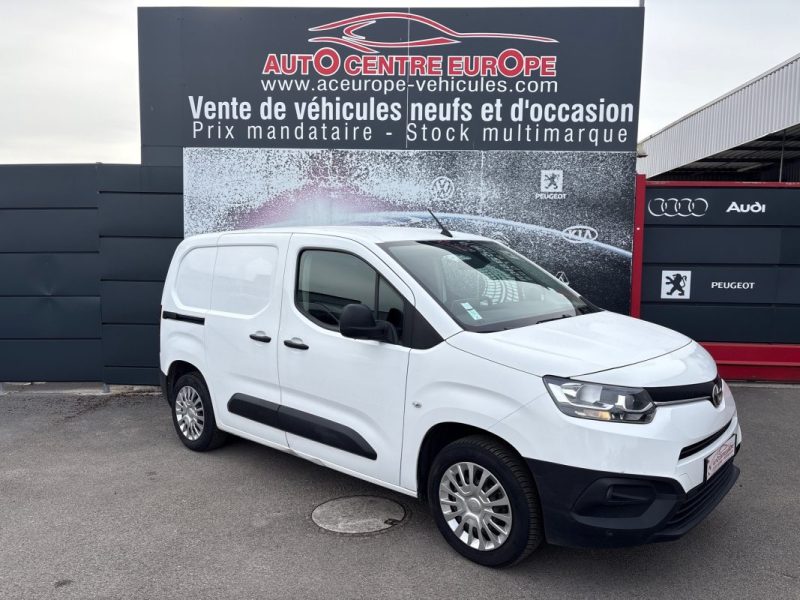 TOYOTA PRO.CITY CITY MEDIUM 1.5 100 D-4D BUSINESS 2021