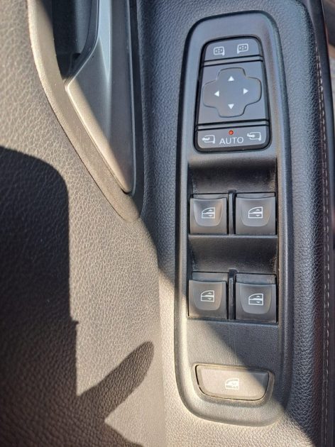 DACIA DUSTER 2 1.5 BLUE DCI 115 ESSENTIEL 2023