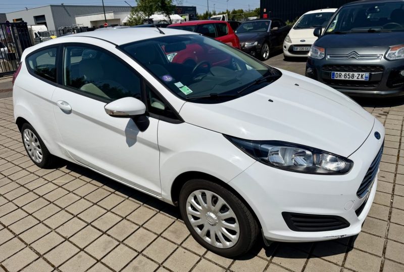 FORD FIESTA 1.25 60CH AMBIENTE 2013