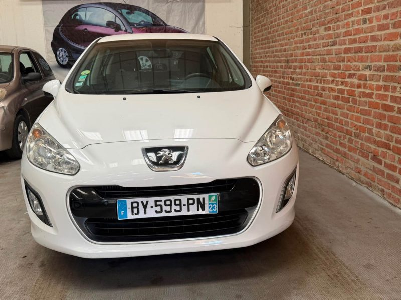 PEUGEOT 308 1.6 HDI 92 BUSINESS PACK 2011