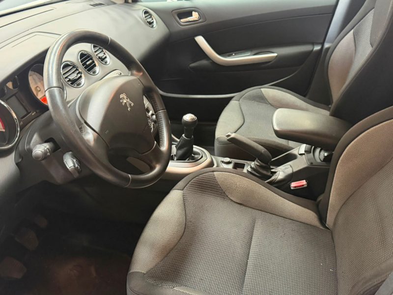 PEUGEOT 308 1.6 HDI 92 BUSINESS PACK 2011