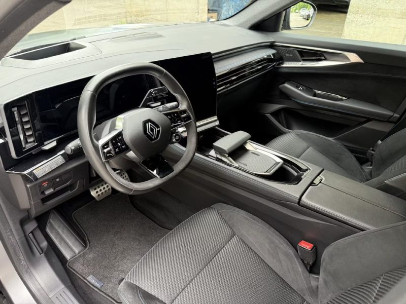 RENAULT AUSTRAL E-TECH FULL HYBRID 200 ICONIC ESPRIT ALPINE – AFFICHAGE TÊTE HAUTE – HARMAN/KARDON – CAMÉRA 360° 2023