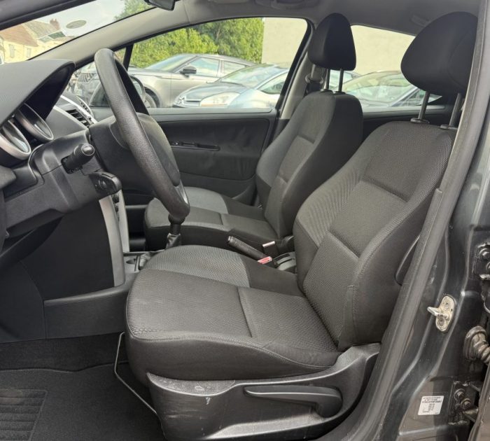 PEUGEOT 207 1.4 HDI 70 URBAN / RÉVISÉE&GARANTIE  2011