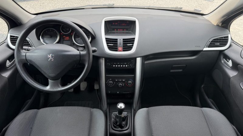 PEUGEOT 207 1.4 HDI 70 URBAN / RÉVISÉE&GARANTIE  2011