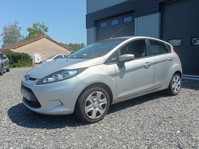 FORD FIESTA 1.25 82 CV AMBIENTE / CLIM USB AUX / 112650 KMS