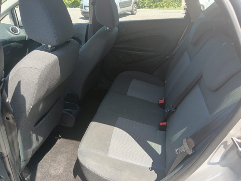FORD FIESTA 1.25 82 CV AMBIENTE / CLIM USB AUX / 112650 KMS