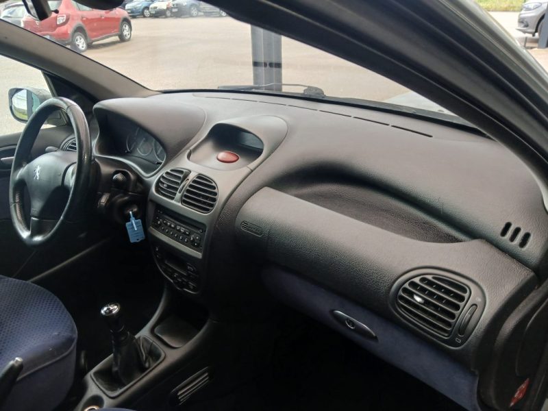 PEUGEOT 206  1.6 110 CV XT 5P  2004 VENDU DANS L'ETAT A PRO OU EXPORT