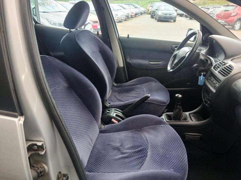 PEUGEOT 206  1.6 110 CV XT 5P  2004 VENDU DANS L'ETAT A PRO OU EXPORT
