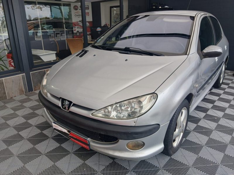 PEUGEOT 206  1.6 110 CV XT 5P  2004 VENDU DANS L'ETAT A PRO OU EXPORT