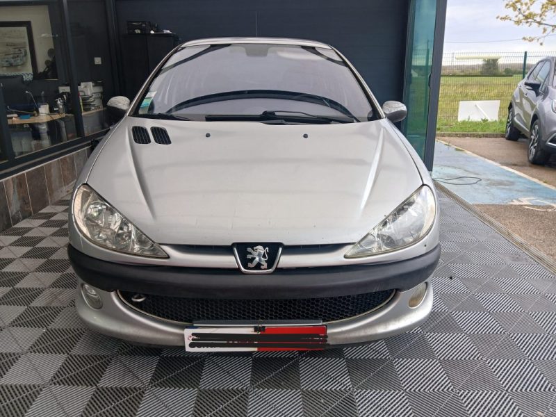 PEUGEOT 206  1.6 110 CV XT 5P  2004 VENDU DANS L'ETAT A PRO OU EXPORT