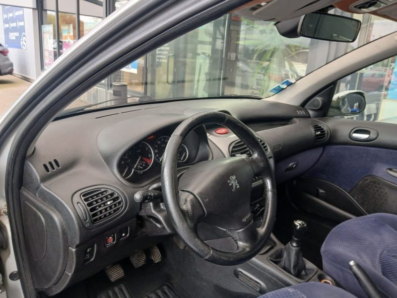 PEUGEOT 206  1.6 110 CV XT 5P  2004 VENDU DANS L'ETAT A PRO OU EXPORT