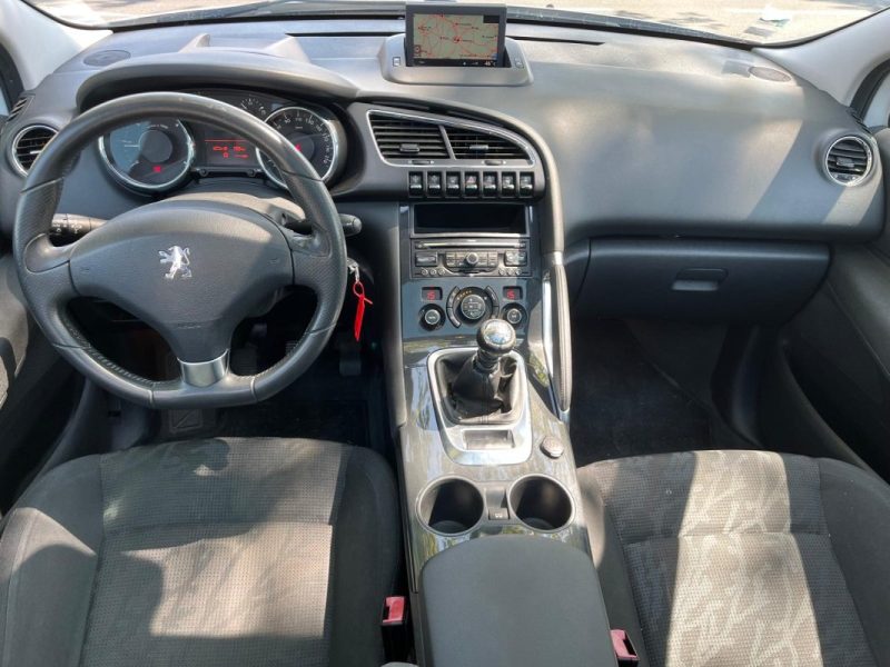 PEUGEOT 3008 ALLURE 150 ch 2.0 HDi Toit panoramique / Attelage