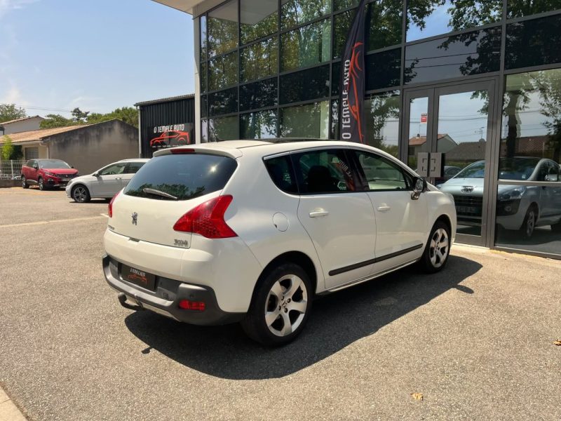 PEUGEOT 3008 ALLURE 150 ch 2.0 HDi Toit panoramique / Attelage