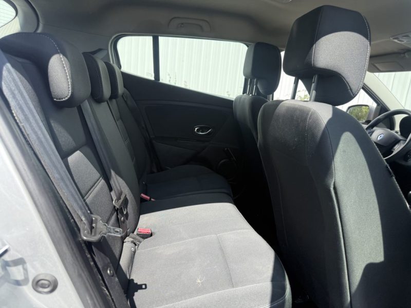 RENAULT MEGANE Phase 3 1.2 l Tce 115 cv 1er Main