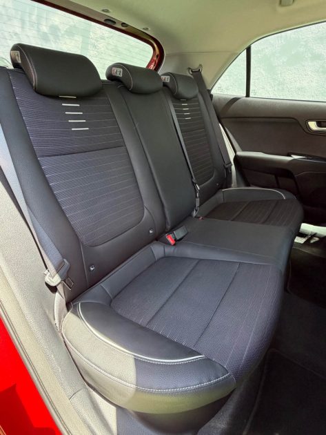 KIA RIO IV 1.0 T-GDI 100 GT LINE / 1 ERE MAIN / GARANTIE 12 MOIS  