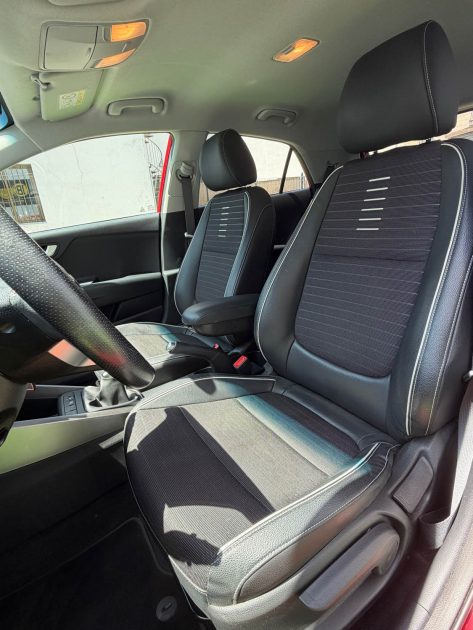 KIA RIO IV 1.0 T-GDI 100 GT LINE / 1 ERE MAIN / GARANTIE 12 MOIS  