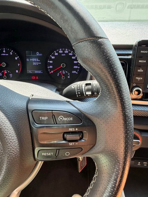 KIA RIO IV 1.0 T-GDI 100 GT LINE / 1 ERE MAIN / GARANTIE 12 MOIS  