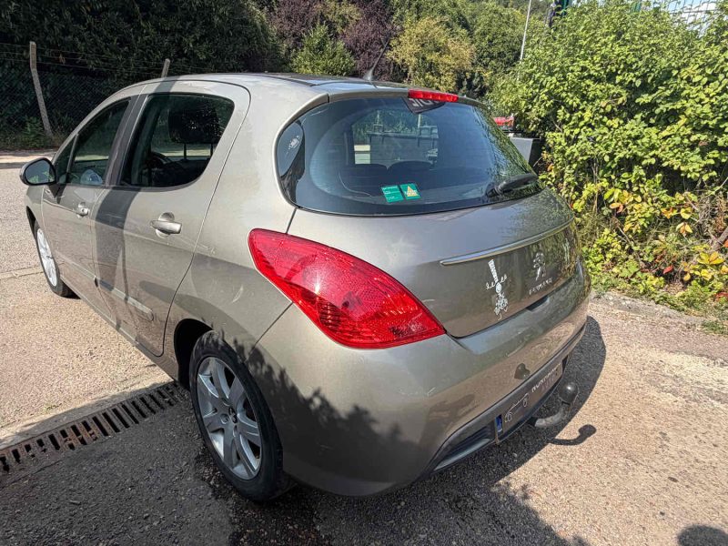 PEUGEOT 308 1.6 VTI D-SIGN 2012