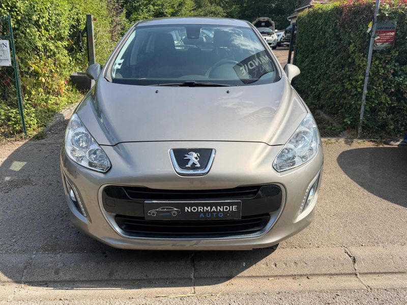 PEUGEOT 308 1.6 VTI D-SIGN 2012