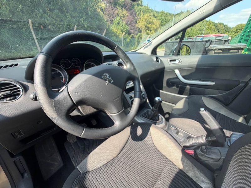 PEUGEOT 308 1.6 VTI D-SIGN 2012