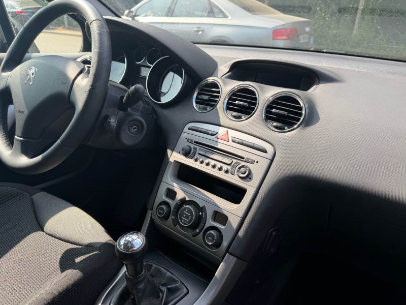 PEUGEOT 308 1.6 VTI D-SIGN 2012