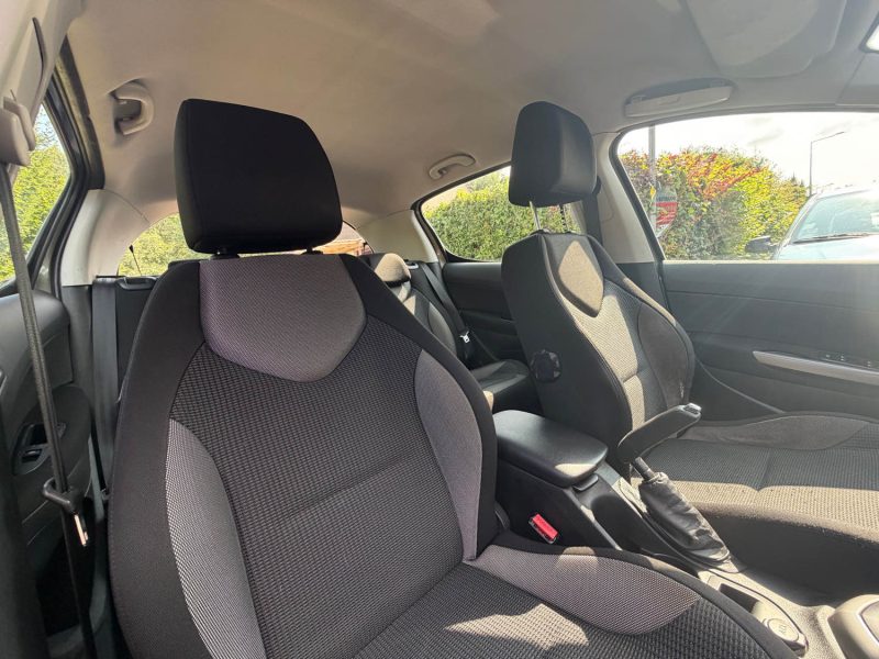 PEUGEOT 308 1.6 VTI D-SIGN 2012