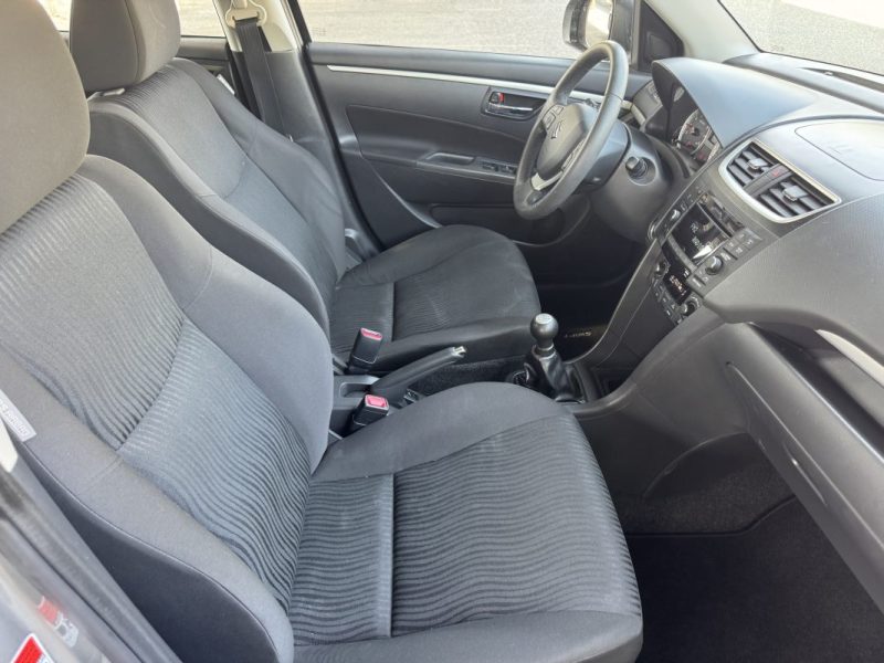Suzuki Swift 1.2 VVT 95 ch PRIVILEGE toit ouvrant