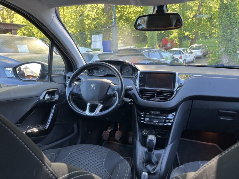PEUGEOT 208 I (CA_, CC_) 1.2 PURETECH 82 2019