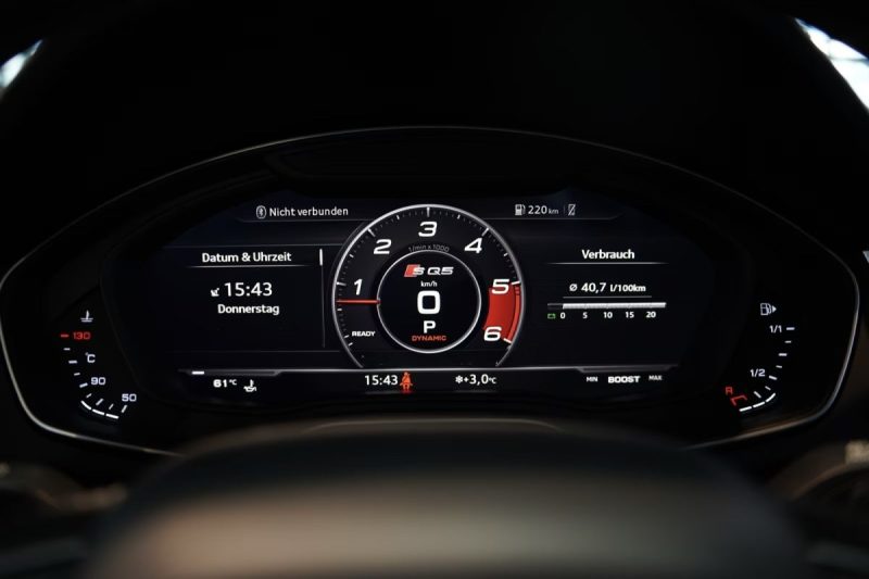AUDI SQ5 3.0 TDI QUATTRO 347 CH – TURBO BLUE – SUSPENSION PNEUMATIQUE – MATRIX LED – PANO – AFFICHAGE TÊTE HAUTE – CAMÉRA 360° – ATTELAGE 2020