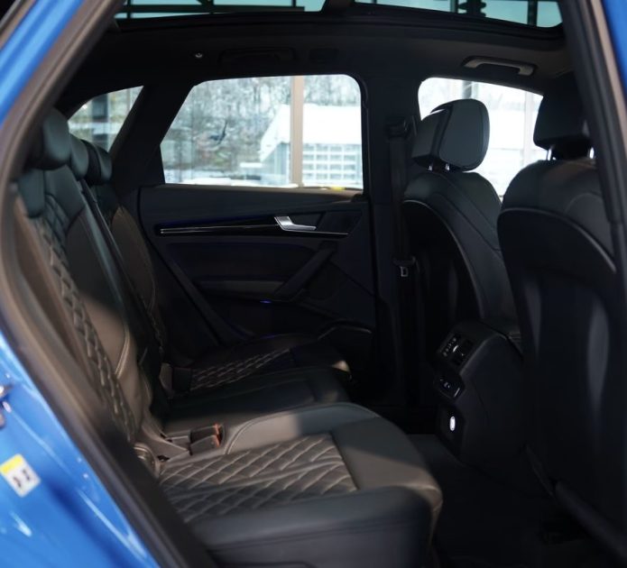 AUDI SQ5 3.0 TDI QUATTRO 347 CH – TURBO BLUE – SUSPENSION PNEUMATIQUE – MATRIX LED – PANO – AFFICHAGE TÊTE HAUTE – CAMÉRA 360° – ATTELAGE 2020