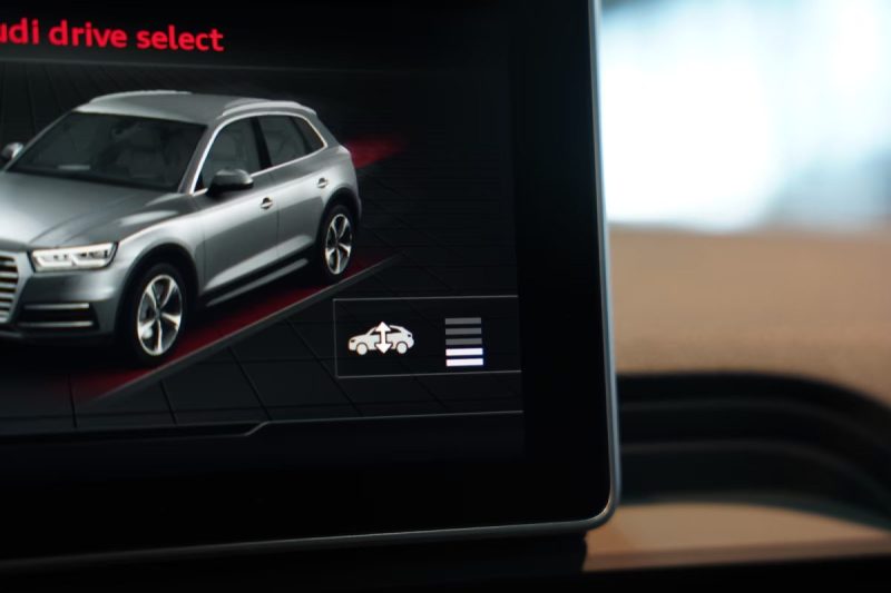 AUDI SQ5 3.0 TDI QUATTRO 347CH MATRIX PANO  TÊTE HAUTE ATTELAGE 