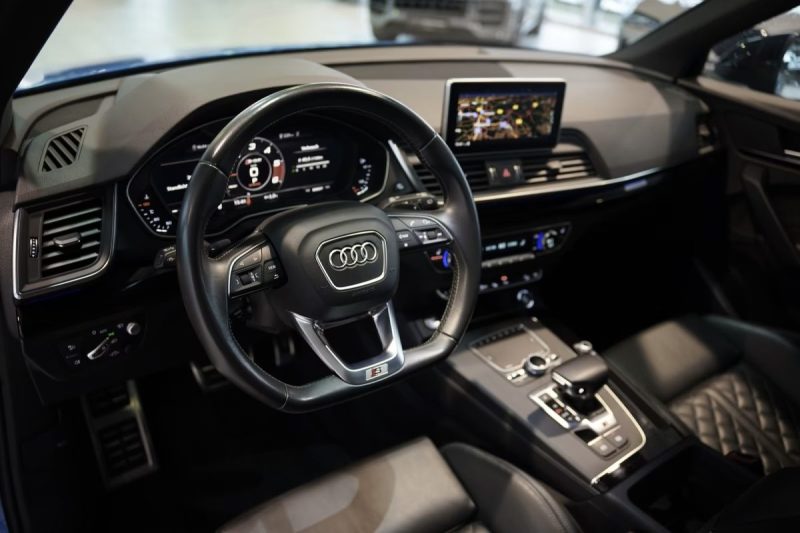 AUDI SQ5 3.0 TDI QUATTRO 347CH MATRIX PANO  TÊTE HAUTE ATTELAGE 