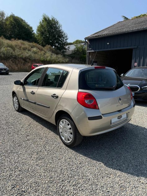 RENAULT CLIO III CONFORT DYNAMIQUE 1.4 16V 2006
