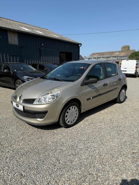 RENAULT CLIO III CONFORT DYNAMIQUE 1.4 16V 2006