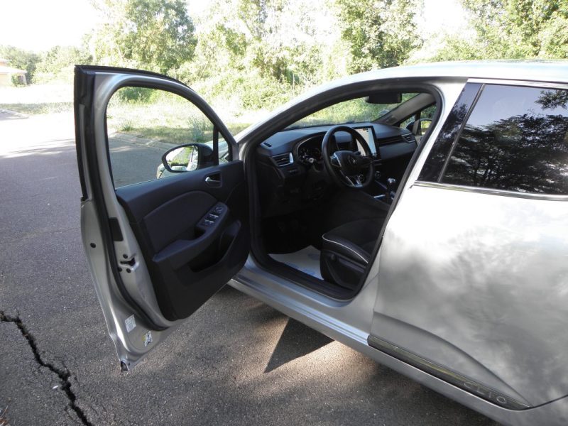 RENAULT  CLIO V 1.5 BLUE DCI 115 INTENS BOITE MANUELLE / 6CH 2020