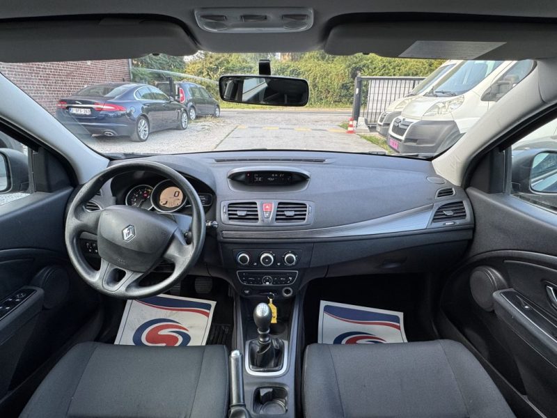 RENAULT MEGANE 1.6 I 110Ch PACK CONFORT GARANTIE 6 MOIS 