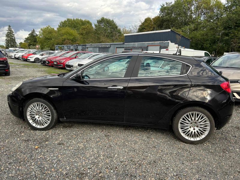 ALFA ROMEO GIULIETTA  DISTINCTIVE garantie 12 mois