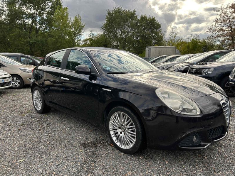 ALFA ROMEO GIULIETTA  DISTINCTIVE garantie 12 mois